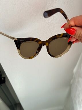 Salvatore Ferragamo Tortoiseshell Cat-Eye Women's Sunglasses - Brown Lenses